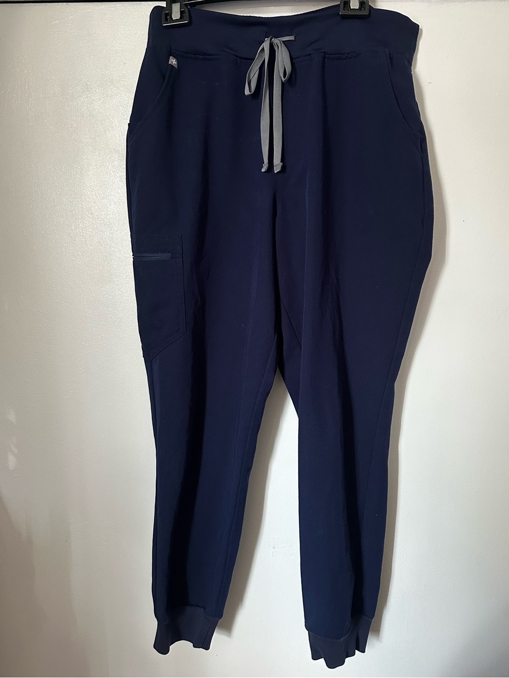 FIGs Women’s Navy Jogger Pants with Drawstring Petite